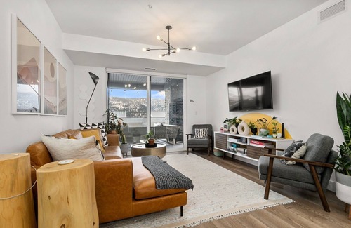 McKinley Condo | Luxury Condo with Hot tub and Fire Pit and Pool
