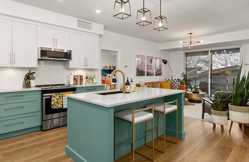 McKinley Condo | Luxury Condo with Hot tub and Fire Pit and Pool
