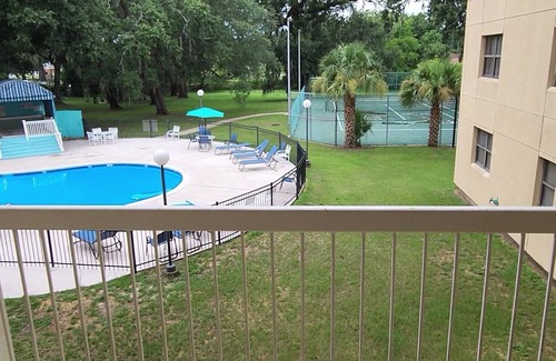 Biloxi Condo | Luxury Condo with Pool View & Beach in Biloxi, MS