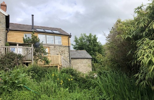 Montgomery Cottage | Luxury cosy countryside retreat, great for walkers. Sleeps up to 4.