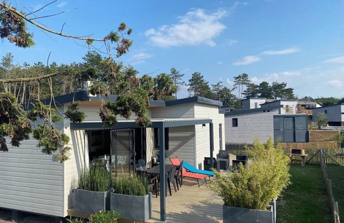 Jullouville Ski Chalet | Luxury cottage chalet with swimming pool and internet near the sea