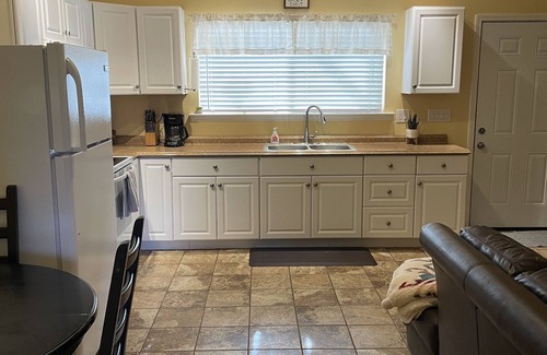 Atascadero Cottage | Luxury Cottage Near Atascadero Lake