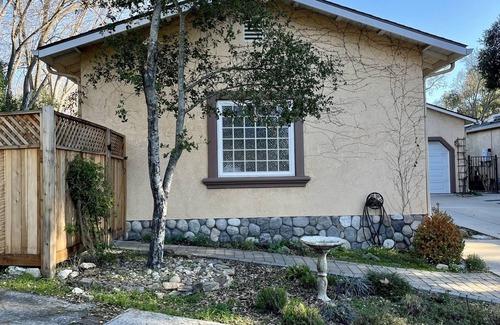 Atascadero Cottage | Luxury Cottage Near Atascadero Lake