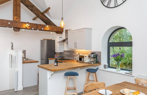 High Bentham Cottage | Luxury cottage - river views, balcony and hot tub