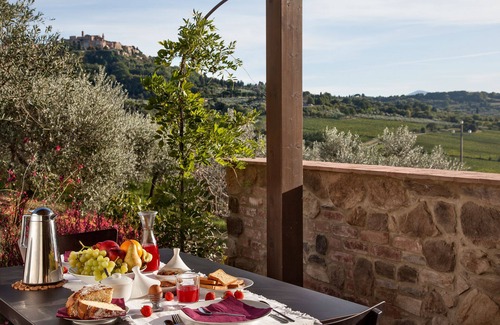 Montepulciano Cottage | luxury cottage-shared pool-unique landscape view
