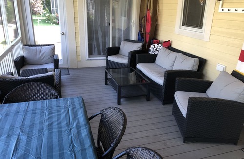 Cherry Valley Cottage | Luxury Cottage - Sandbanks/Prince Edward County