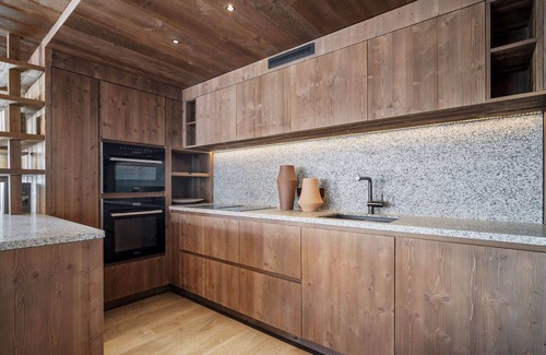 Courchevel Apartment | Luxury Courchevel: Suite & Mountain Nook, Sleeps 6, Terrace Access