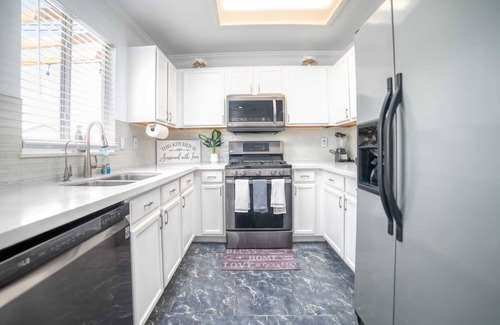 North Las Vegas House | Luxury, cozy, clean home in a private neighborhood