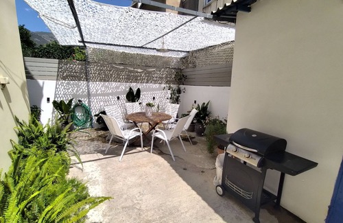 Kontsika House | Luxury, cozy flat with yard anf fireplace, in the ancient port of Delphi