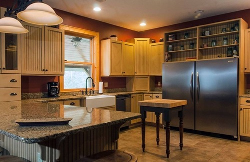 Bryson City Cabin | Luxury Creekside Lodge with Hot Tub & Game Room, Great for Large Groups!