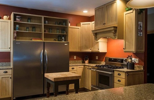Bryson City Cabin | Luxury Creekside Lodge with Hot Tub & Game Room, Great for Large Groups!