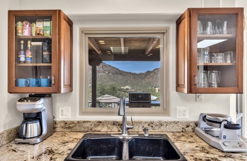Trails End Estates House | Luxury Desert Escape with Heated Pool, Spa & Stunning Views