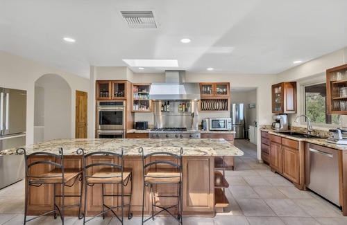 Trails End Estates House | Luxury Desert Escape with Heated Pool, Spa & Stunning Views