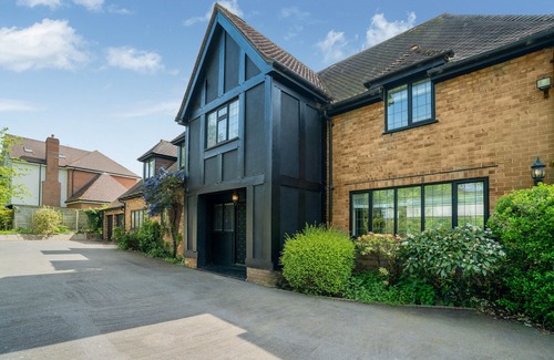 Lichfield Cottage | Luxury Designer Mansion in West Midlands Countryside