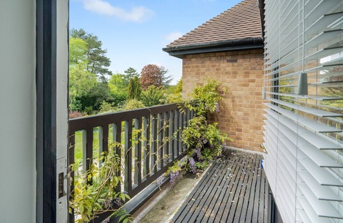 Lichfield Cottage | Luxury Designer Mansion in West Midlands Countryside