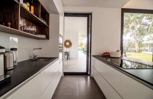 Cascais Villa | Luxury designer villa 2023 448 sq.mn and 2000 sq.mn of landn4 min golf nn