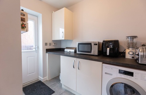 Mapperley House | Luxury detached house next to Gedling Country Park. Pet friendly!