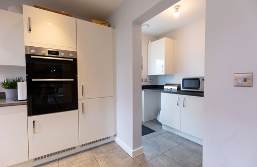 Mapperley House | Luxury detached house next to Gedling Country Park. Pet friendly!