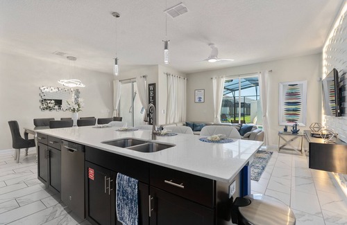 Davenport House | ⭐Luxury Disney Retreat w/private Pool + Free Waterpark & Resort Amenities