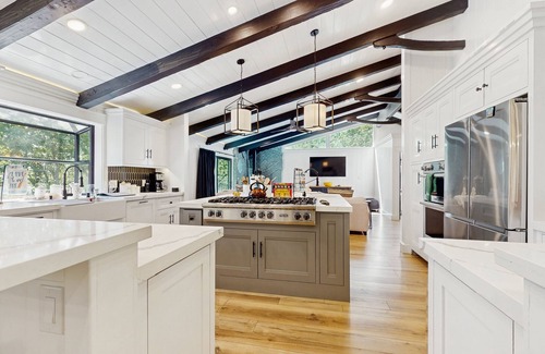 Lake Arrowhead House | Luxury dog friendly, lakeside escape w/private hot tub & grill - walk to lake
