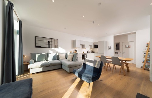 Lynton Apartment | Luxury, dog friendly, two bedroom holiday apartment sleeping four with sea views in Lynmouth