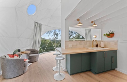 Chestnut Mound House | Luxury Dome at Short Mountain Holiday