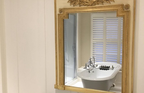 Treator Bed & Breakfast | Luxury Double Ensuite Brunyee at Coswarth House