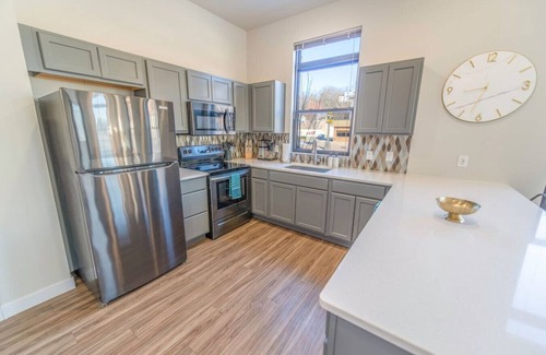 Downtown Eau Claire Apartment | Luxury Downtown EC Apartment 2BR