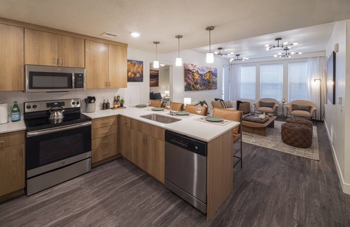 Downtown Salt Lake City Apartment | Luxury Downtown 2 Bd 2 Ba Suite - Rooftop Terrace, Steps to Delta Center & More!
