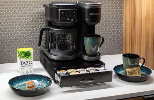 Rio Grande Apartment | Luxury Downtown Penthouse - 2 Bd City Views + Balcony close to everything!