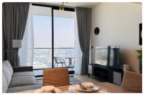 Dubai House | Luxury Dubai 2 BR Apt. with Gym, Parking & Pool