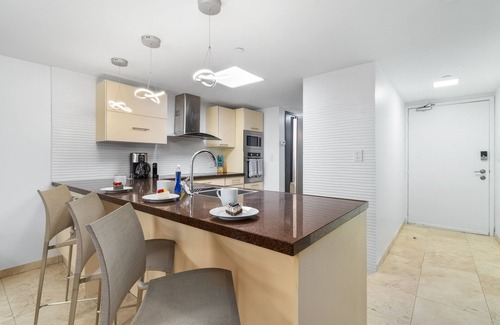 Aruba Apartment | Luxury Eagle Beach Apart Ground Floor with Direct Pool Access one step Beach