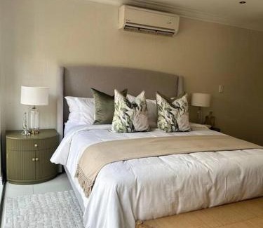 Hartbeespoort House | Luxury Escape - Pecanwood Golf Estate - Hartbeespoort