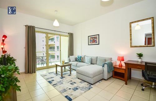 The Greens Apartment | Luxury Escapes - Spacious 1BR with Pool view - Ghozlan 2 The Greens