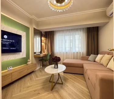 Iasi Apartment | Luxury Evergreen Towers by Glam Apartments