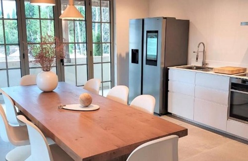St.-Remy-de-Provence Villa | LUXURY FAMILY STAY IN ST REMY DE PROVENCE WITH HEATED POOL
