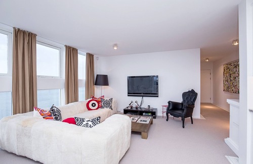 Downtown Apartment | Luxury Family City Center Apartment with Direct Ocean Views