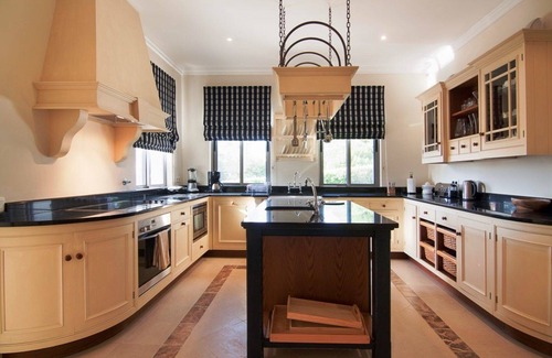Almancil Villa | Luxury Family Retreat with Private Pool – Quinta do Lago Villa 1039