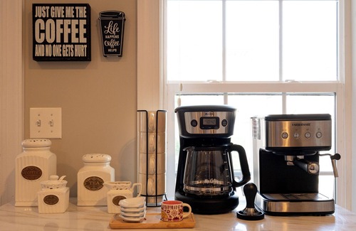 Federal Hill House | Luxury Federal Hill Home w/Rooftop & 4 Parking Spots