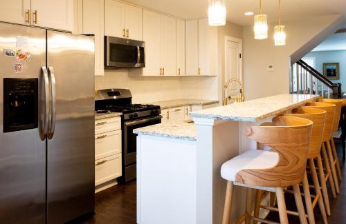 Federal Hill House | Luxury Federal Hill Home with Rooftop & 4 Parking Spots