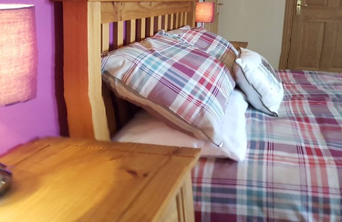 Fearn Cottage | Luxury Fisherman's Cottage in quiet Highland Village Location.