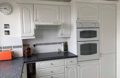 Hammersmith and Fulham Apartment | Luxury flat with stunning river and City views