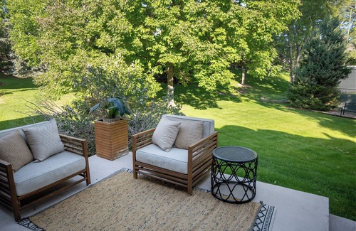 Hampden South House | Luxury Furnished 4BR Home w/Pool & Tennis Access near Denver Tech Center