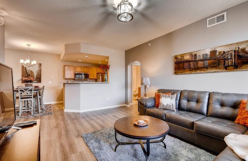 Englewood Condo | LUXURY FURNISHED CONDO NEAR DTC, DISH NETWORK, & CENTENNIAL AIRPORT