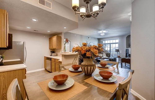 Englewood Condo | LUXURY FURNISHED CONDO NEAR DTC, DISH NETWORK, & CENTENNIAL AIRPORT