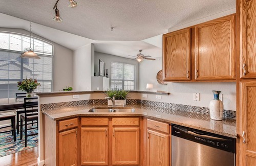 Englewood Condo | LUXURY FURNISHED CONDO NEAR DTC, DISH NETWORK & STARZ CORPORATE, & CENT AIRPORT