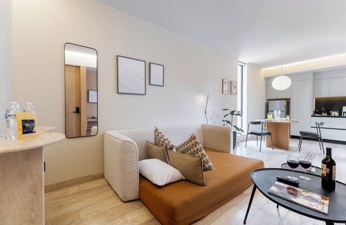 Granada Apartment | Luxury Getaway: Polanco just steps away