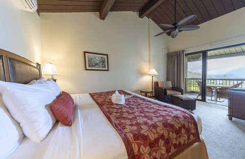 Princeville Hotel | Luxury Getaway in Princeville! Swimming Pool, Full Kitchen!