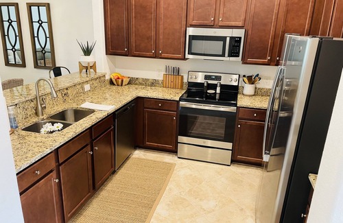 Gran Paradiso House | Luxury-Gran Paradiso 3 Bedroom/2.5 Bath Townhouse/High End Amenities