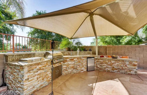 Litchfield Park House | LUXURY GREAT LOCATION LITCHFIELD HOME W/HEATED POOL, BBQ, & FIREPIT!